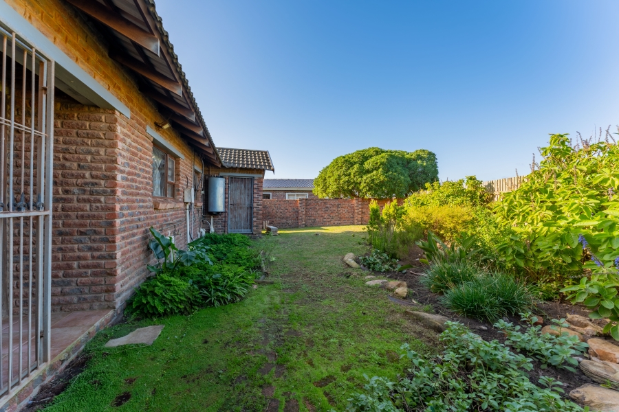 4 Bedroom Property for Sale in Cape St Francis Eastern Cape